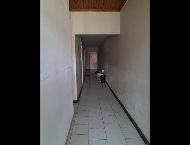 8 BEDROOM HOUSE FOR SALE IN BOKSBURG NORTH